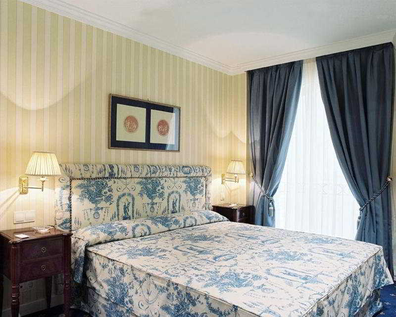 Eurostars Casa De La Lirica Hotel Madrid Exterior photo